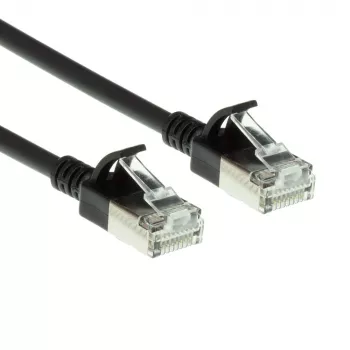 ACT musta 5 metrin LSZH U/FTP CAT6A datakeskuksen Slimline-verkkokaapeli ilman lukituskielekkeitä, RJ45-liittimillä