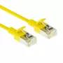 ACT keltainen 7 metrin LSZH U/FTP CAT6A datakeskuksen Slimline-patchkaapeli lukituskynsien suojalla ja RJ45-liittimillä