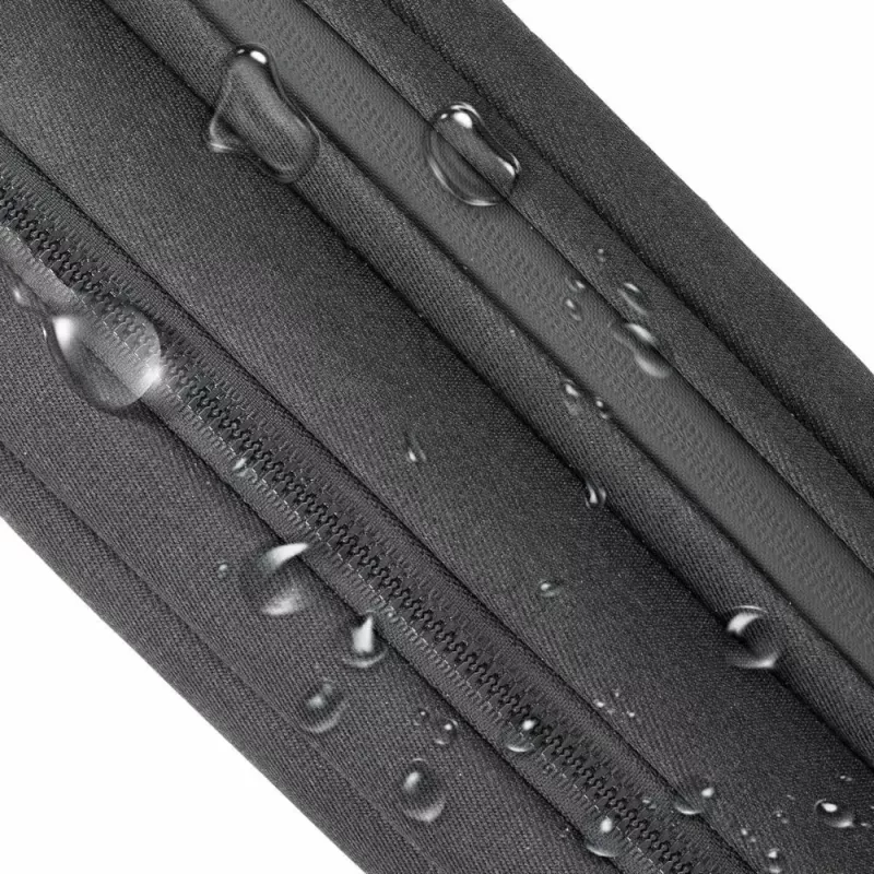 Rivacase 8134 Clark -kannettavan tietokoneen laukku 39,6 cm (15,6 tuumaa), musta