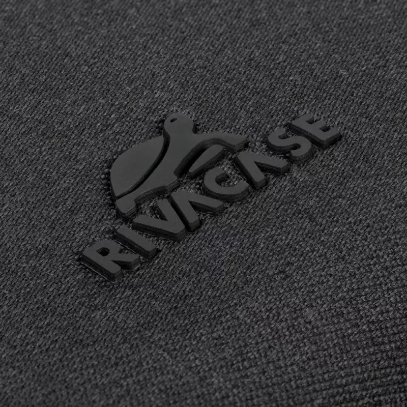 Rivacase 8134 Clark -kannettavan tietokoneen laukku 39,6 cm (15,6 tuumaa), musta