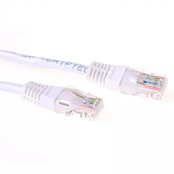 ACT valkoinen 7 metrin U/UTP CAT6 verkkokaapeli RJ45-liittimillä