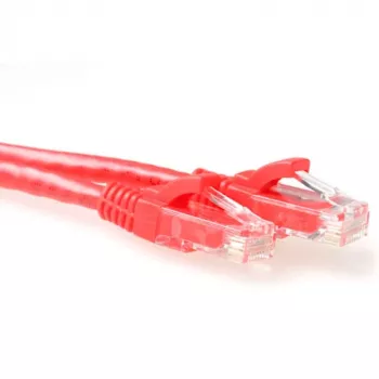 ACT punainen 5 m U/UTP CAT6 -kuitukaapeli, taittosuojalla, RJ45-liittimillä