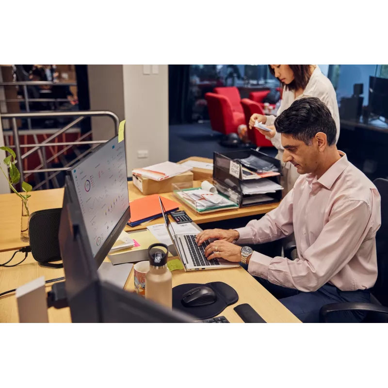 HP Elite t655 Thin Client SFF, AMD Ryzen Embedded R2314 2,1 GHz, 8 GB DDR4, 64 GB eMMC, Windows 10 IoT Enterprise (5H0J6EA#ABB)