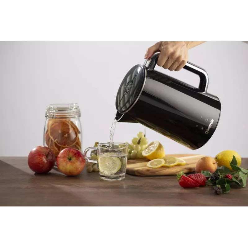 Gorenje K17DWD vesikattila 1,7 L 2200 W musta