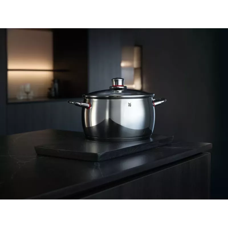 WMF Quality One 07.7455.6380 kattilasarja 9-osainen