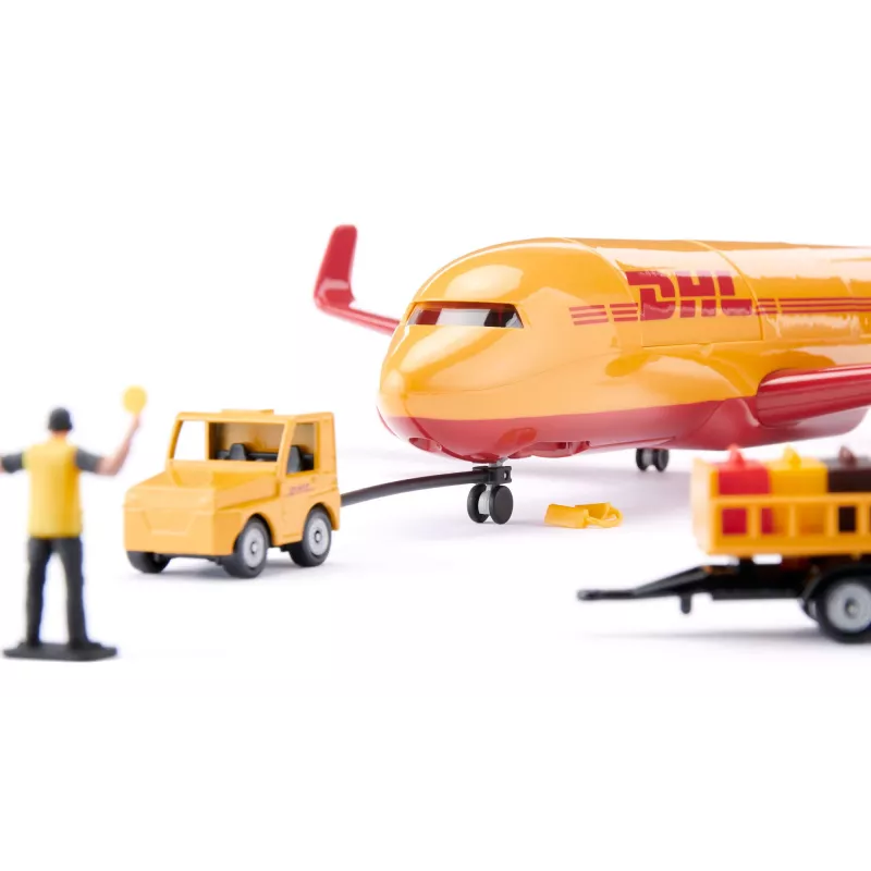 Siku DHL rahtilentokone tarvikkeilla esikoottu