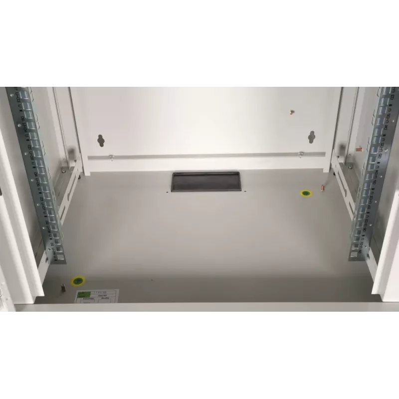 Seinäkaappi Equip Pro Mount 19