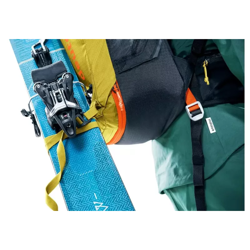 Lumivyöryreppu DEUTER Alproof Lite 22 – 22 L, kurkuma/musta, kevyt, luotettava