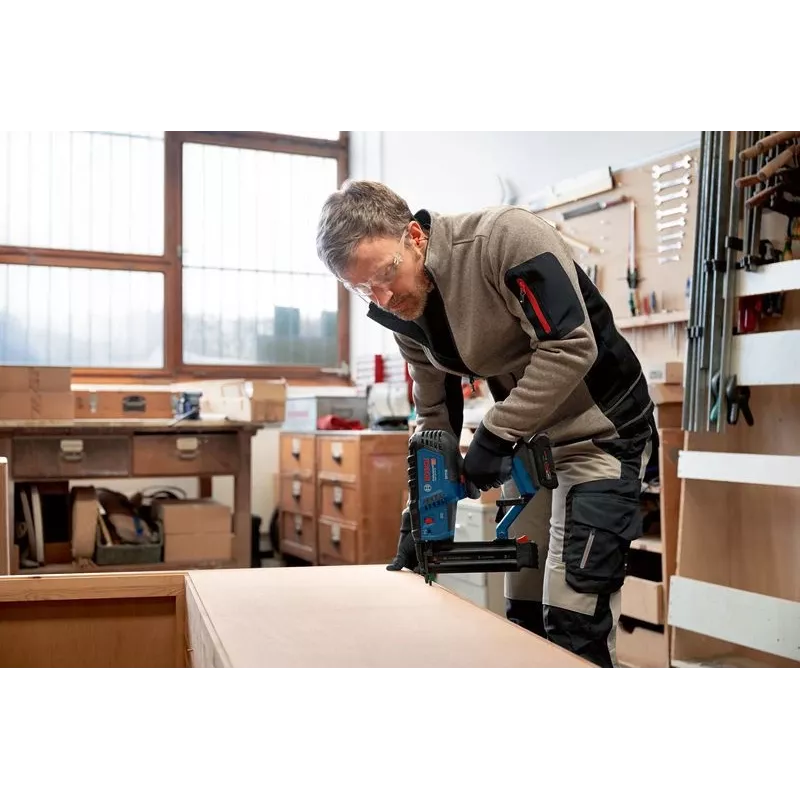 Bosch GNH 18V-50 M Professional naulain akku