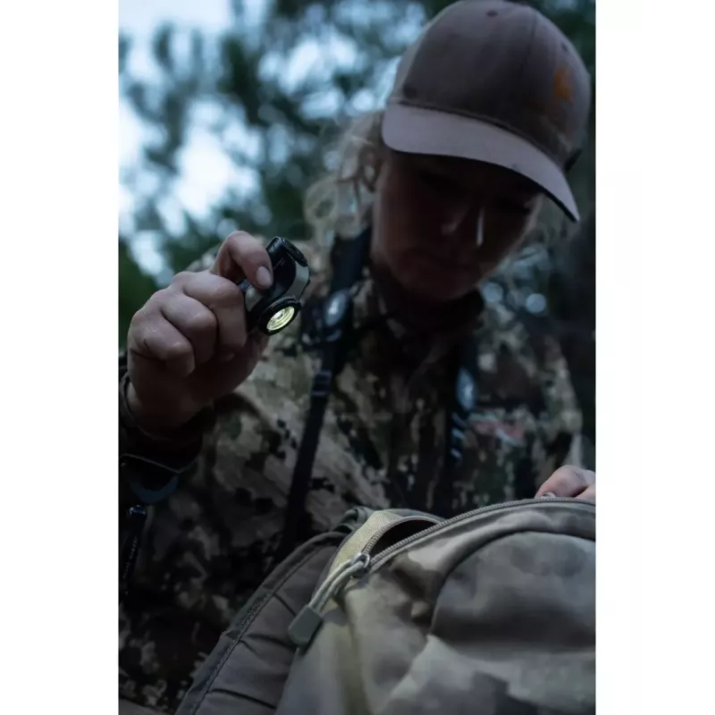 Käsitaskulamppu Ledlenser MH8 musta