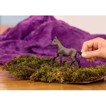 schleich HORSE CLUB Peruvian Paso varsa, 5 vuotta, hevoset, ruskea, muovi
