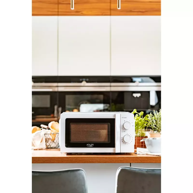 Solo-mikroaaltouuni Adler AD 6205, 700 W, 20 L