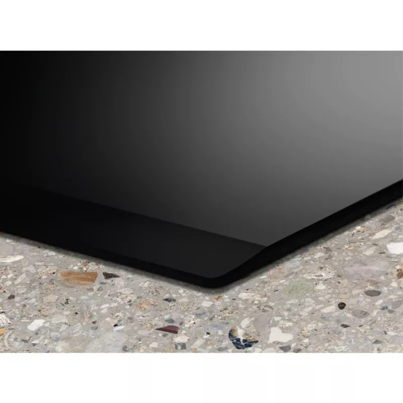 Electrolux EIV835 musta kalusteisiin 80 cm induktioliesi vyöhykkeillä 5 vyöhykettä