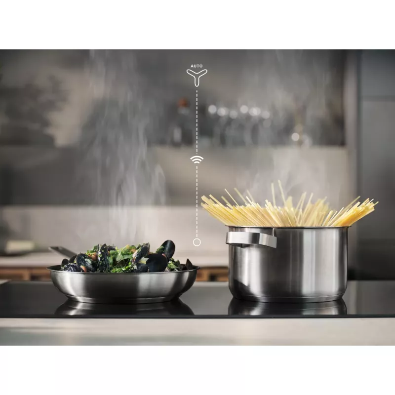 Electrolux EIV634 musta kalusteisiin 60 cm induktioliesi vyöhykkeillä 4 vyöhykettä