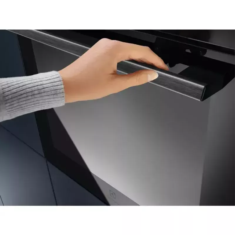 Kalusteisiin asennettava uuni Electrolux EOE5C71Z sähkö