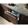 Kalusteisiin asennettava astianpesukone Electrolux EEA43211L — ohut 45 cm, 13 astiastoa, 47 dB, AirDry