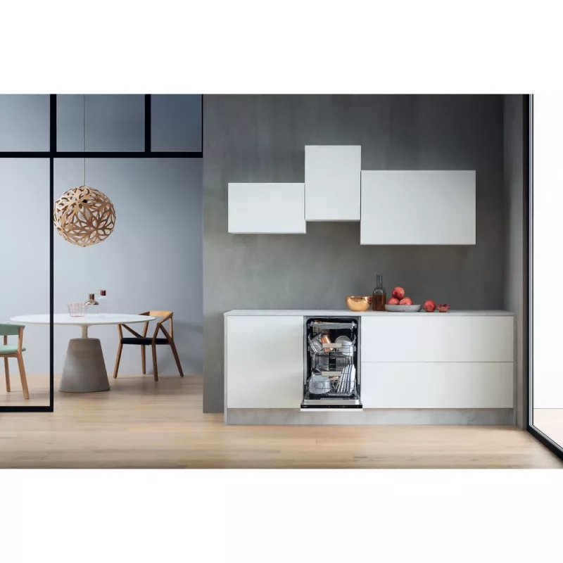 Whirlpool WSIP 4O33 PFE täysintegroitava 10 astiastoa