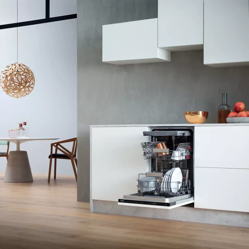 Whirlpool WSIP 4O33 PFE täysintegroitava 10 astiastoa
