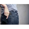 Cellularline Sensation - iPhone 16e/17e soft-touch-silikonikuori integroidulla antibakteerisella Microban®-teknologialla