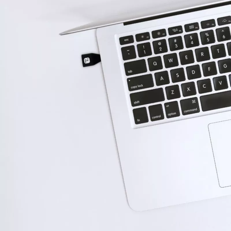 Techly USB-C uros USB-A naaras -adapteri musta, USB A, USB C, musta
