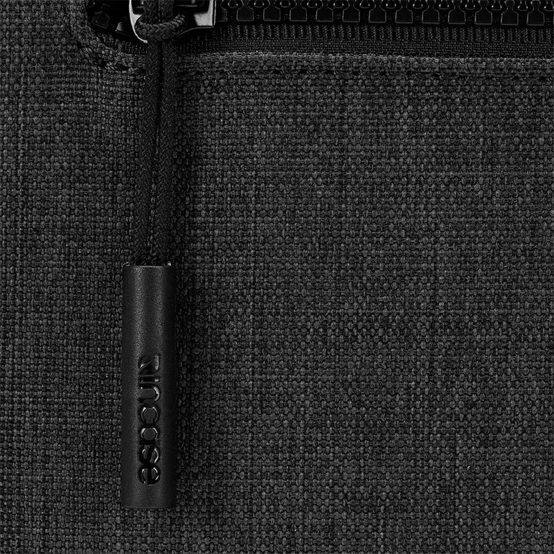 Incase Compact Sleeve Woolenex-kankaalla 14 tuuman MacBook Prolle (M1-M4, 2021-2024)