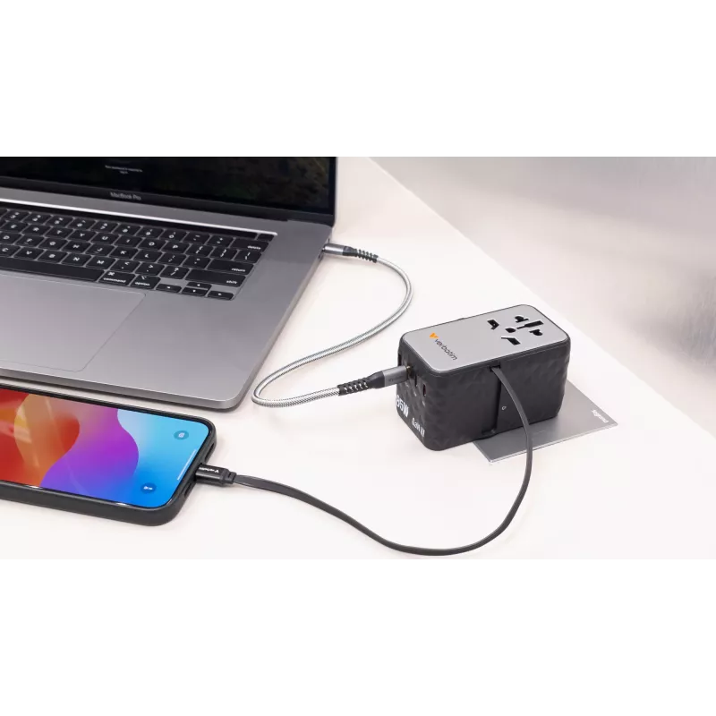 Verbatim Charge 'n' Travel Diamond 85W sisäänvedettävä kaapeli CNT-02