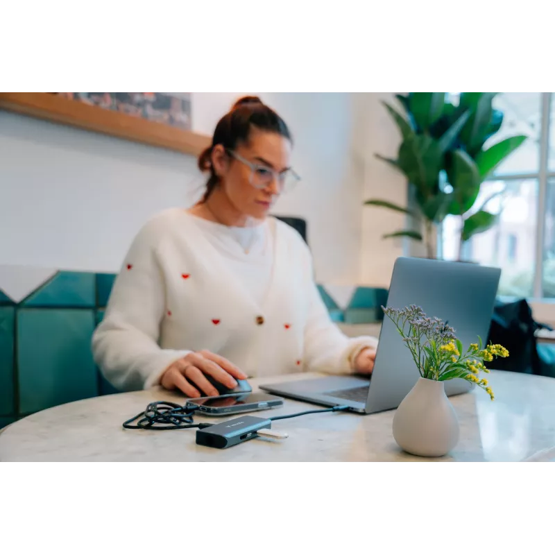 Verbatim USB-C Essentials -multiport-keskitin 6 porttia: RJ45, HDMI, USB-C PD, 3 x USB-A 3.2 Gen 1