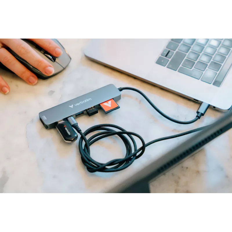 Verbatim USB-C Essentials -multiport-keskitin 7 porttia: HDMI, USB-C, USB-C 3.2 Gen 1, 2 x USB-A 3.2 Gen 1, SD & microSD