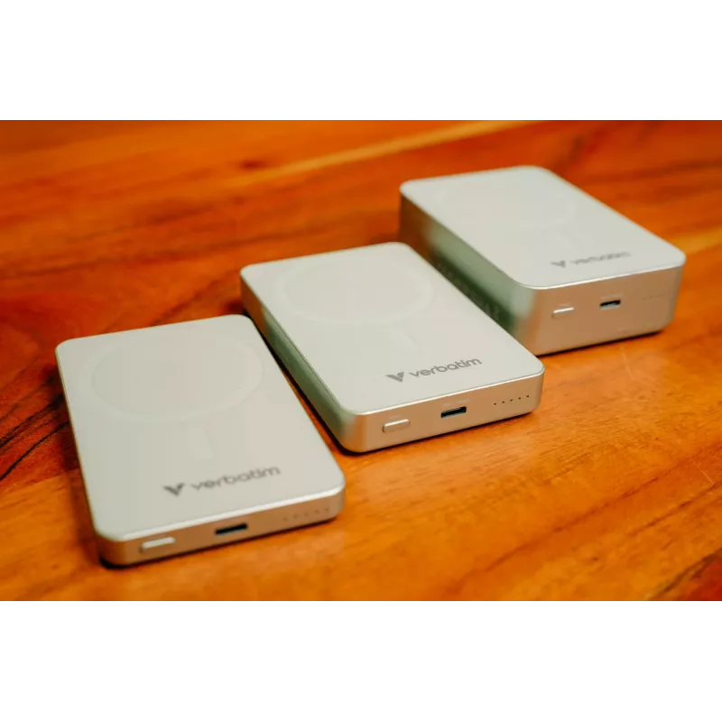 Verbatim Charge 'n' Go Essentials magneettinen langaton varavirtalähde 5000 mAh vihreä