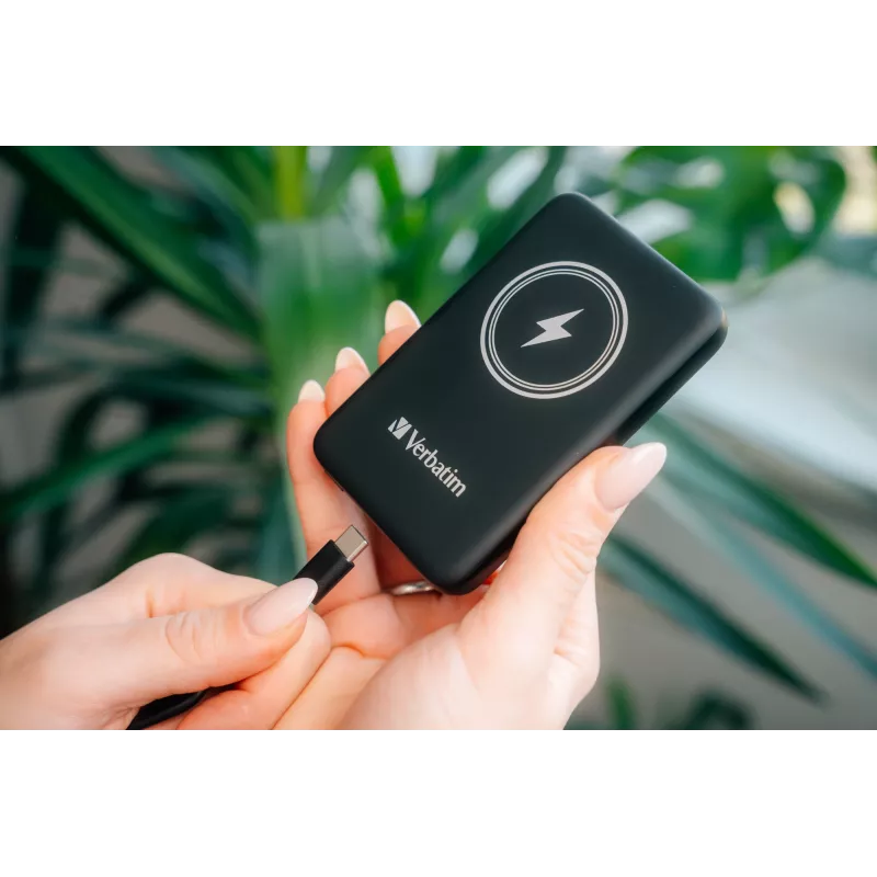 Varavirtalähde VERBATIM Charge 'n' Go 5000 mAh magneettinen langaton, musta