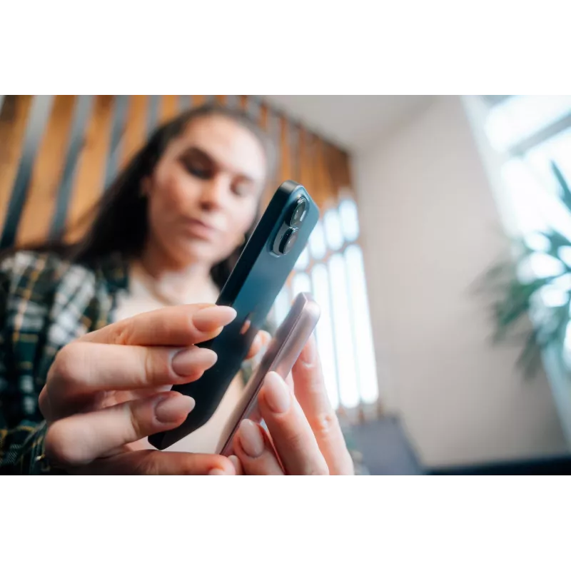 Verbatim Charge 'n' Go magneettinen langaton varavirtalähde 5000mAh pinkki