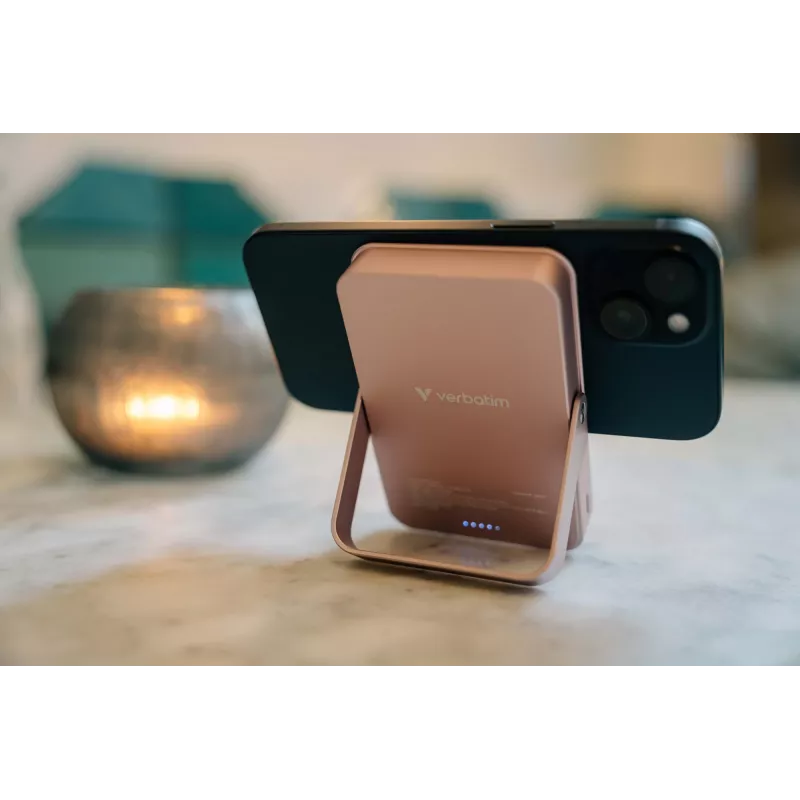 Verbatim Charge 'n' Go magneettinen langaton varavirtalähde jalustalla – 10000 mAh musta