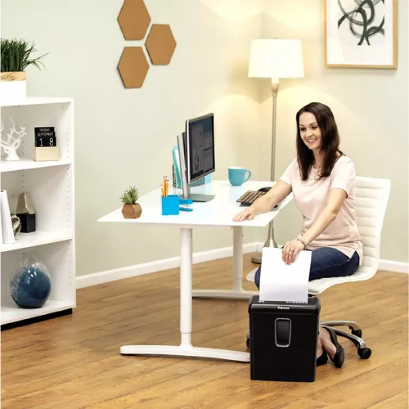 Fellowes Powershred P-30C silppuri osasilppu 22 cm musta