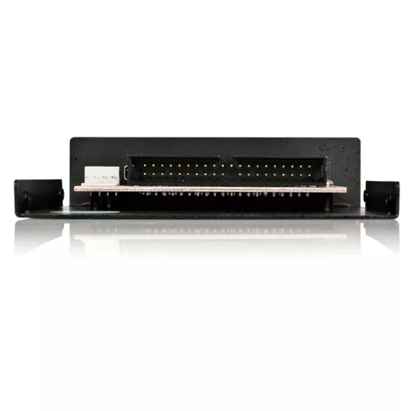 StarTech.com 3,5 tuuman asemapaikka IDE - yksi CF SSD -sovitin kortinlukija