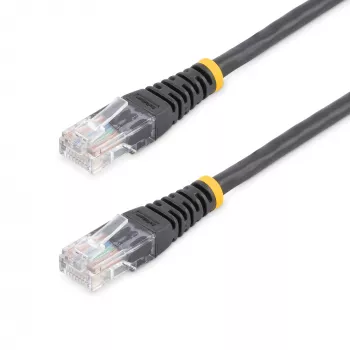 StarTech.com Cat5e patch-kaapeli valetuilla RJ45-liittimillä – 15 m – musta
