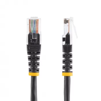 StarTech.com Cat5e patch-kaapeli valetuilla RJ45-liittimillä – 15 m – musta