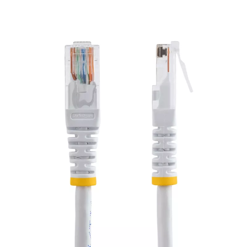 StarTech.com 15m Cat5e valkoinen muotoiltu RJ45 UTP Cat 5e -patch-kaapeli - 15 m patch-kaapeli