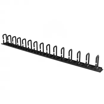 StarTech.com pystysuuntainen kaapelinhallinta D-renkakoukuilla – 0U – 2,8 ft