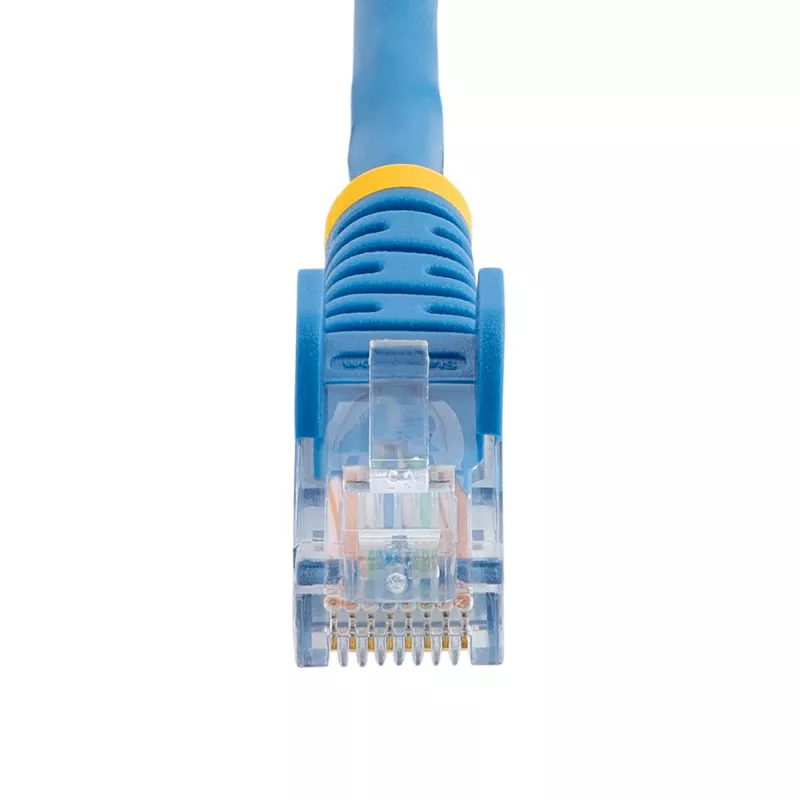 StarTech.com Cat5e Ethernet-patchkaapeli snagless RJ45-liittimillä – 0,5 m, sininen