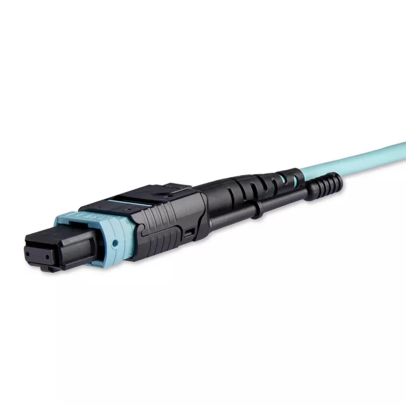 StarTech.com 10m (30ft) MTP(F)/PC - 4x LC/PC Duplex Breakout OM3 monimuotokuitu-kaapeli, OFNP Plenum, 40G verkot, pieni lisävaimennus - kuitupatch-kaapeli