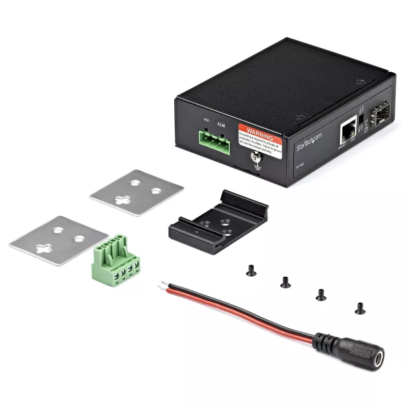 StarTech.com PoE+ teollinen kuitu–Ethernet-mediakonvertteri 60W – SFP–RJ45 – Singlemode/Multimode kuitu kupari Gigabit Ethernetiin – kompakti koko – IP30/ -40…+75 °C