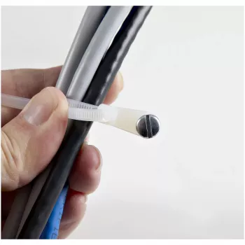 StarTech.com 8 tuuman (20 cm) kaapelisidokset asennusreiällä – 1/8 tuuman (4 mm) leveä, 2 tuuman (52 mm) nippuhalkaisija, 50 lb (22 kg) vetolujuus, itselukittuvat nailon-66-kaapelisidokset ruuvireiällä, UL-listattu, 100 kpl:n pakkaus