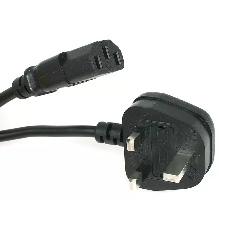 StarTech.com 0,9 m (3ft) UK-tietokoneen virtakaapeli, BS 1363 - C13, 18AWG, 10A 250V, varavirtakaapeli, kylmälaitekaapeli / UK-virtakaapeli, PC-virtalähdekaapeli, TV-virtakaapeli