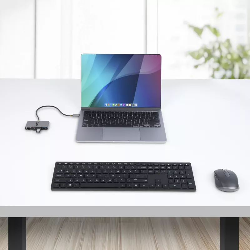 StarTech.com 3-porttinen USB-C-keskitin Ethernetillä - 3x USB-A - gigabit-Ethernet - USB 3.0 5Gbps - väylävirralla toimiva - 1ft/30cm pitkä USB Type-C-isäntäkaapeli - GbE - kannettava USB-C–USB-A-keskitin