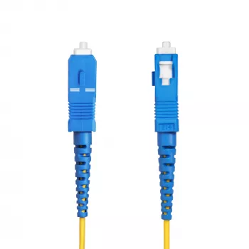 StarTech.com 30 m (98,4 ft) SC - SC (UPC) OS2 yksimuotainen simplex-kuituoptinen kaapeli, 9/125 µm, 40G/100G, taivutusherkkä, alhainen vaimennus, LSZH kuituoptinen patch-kaapeli