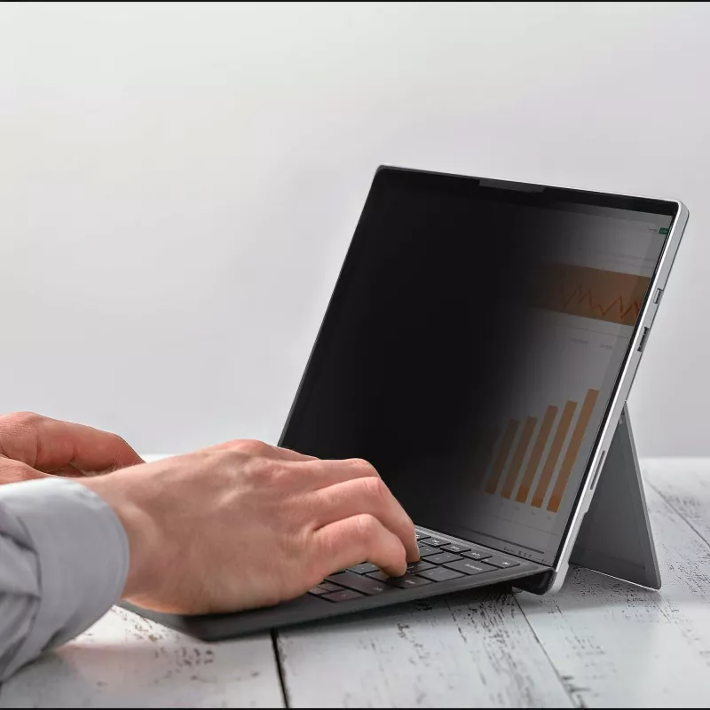 StarTech.com 4-suuntainen 12,4 tuuman Surface Laptop Go 1/2/3 -näkösuoja, pysty-/vaakasuunta, kosketusominaisuus, +/- 30° katselukulma, sinivalon vähennys, mattapinta