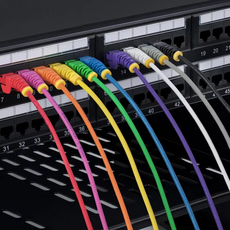 StarTech.com 10 m punainen ohut CAT6 Ethernet-kaapeli, snagless, 100W PoE, UTP, LSZH, 28AWG puhdas paljas kuparilanka, ohut RJ45 verkko-patchkaapeli vedonpoistolla, yksittäin testattu