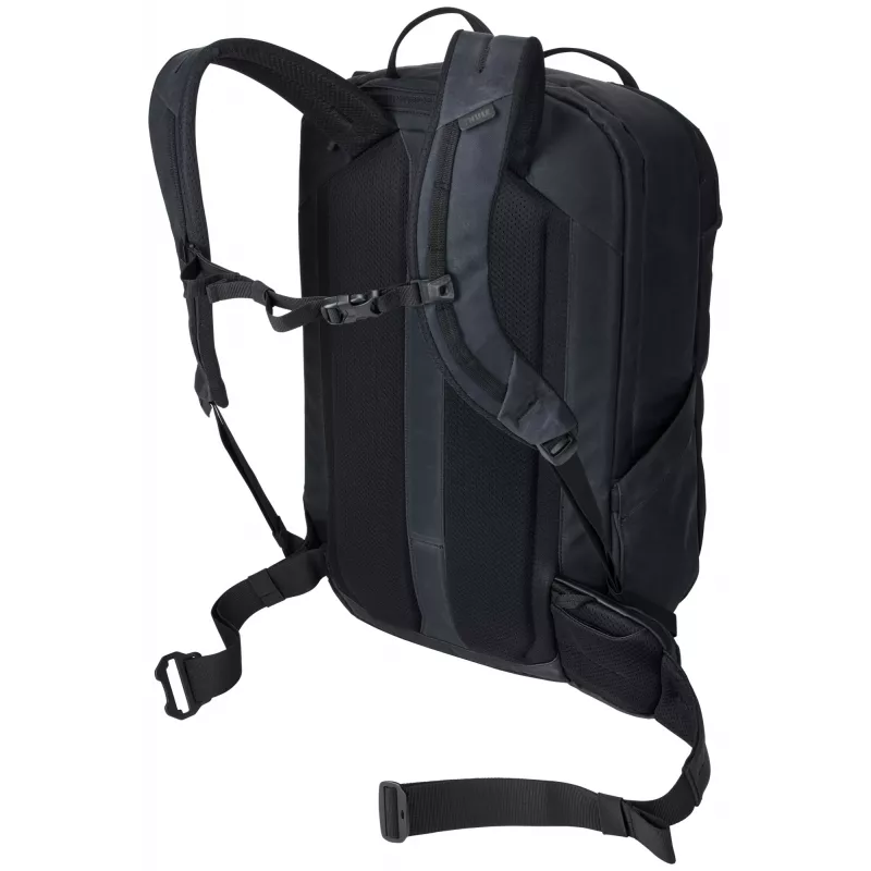 Thule Aion matkareppu 40 L, musta