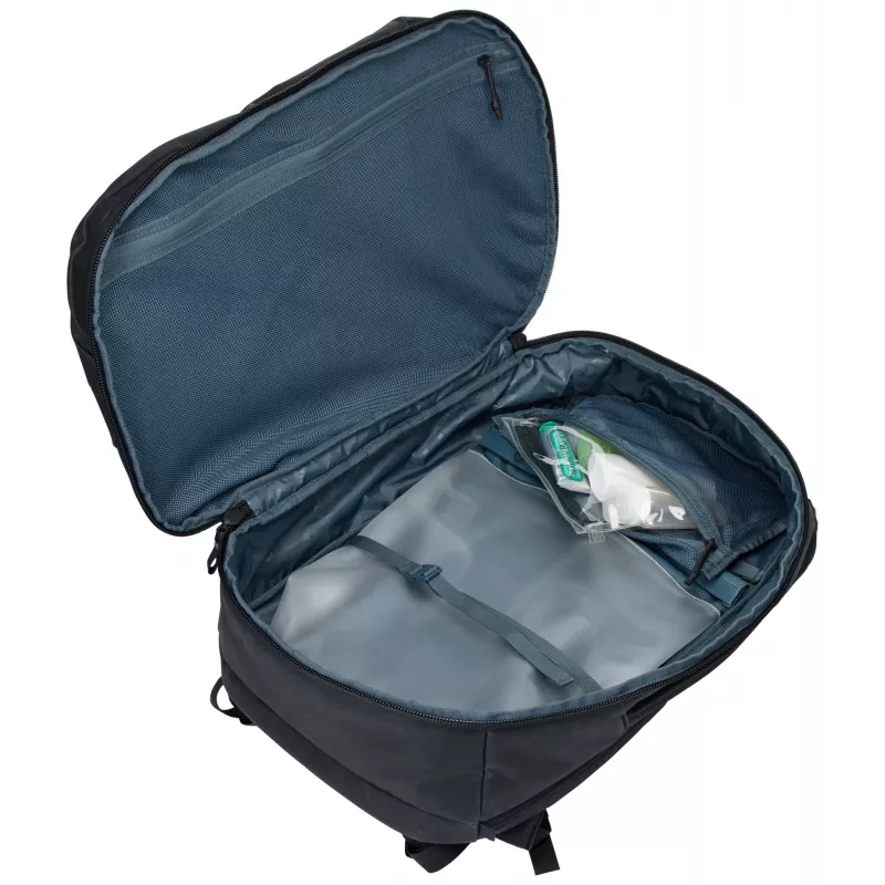Thule Aion matkareppu 40 L, musta