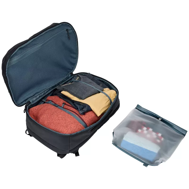 Thule Aion matkareppu 40 L, musta